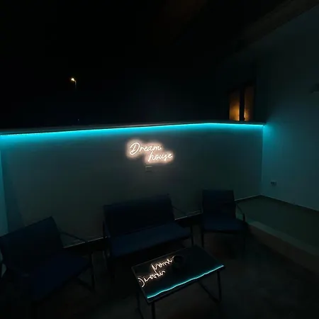 Dreamhouse - The * Leverano